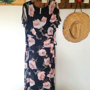 *4 for 20* Flowy plus size dress